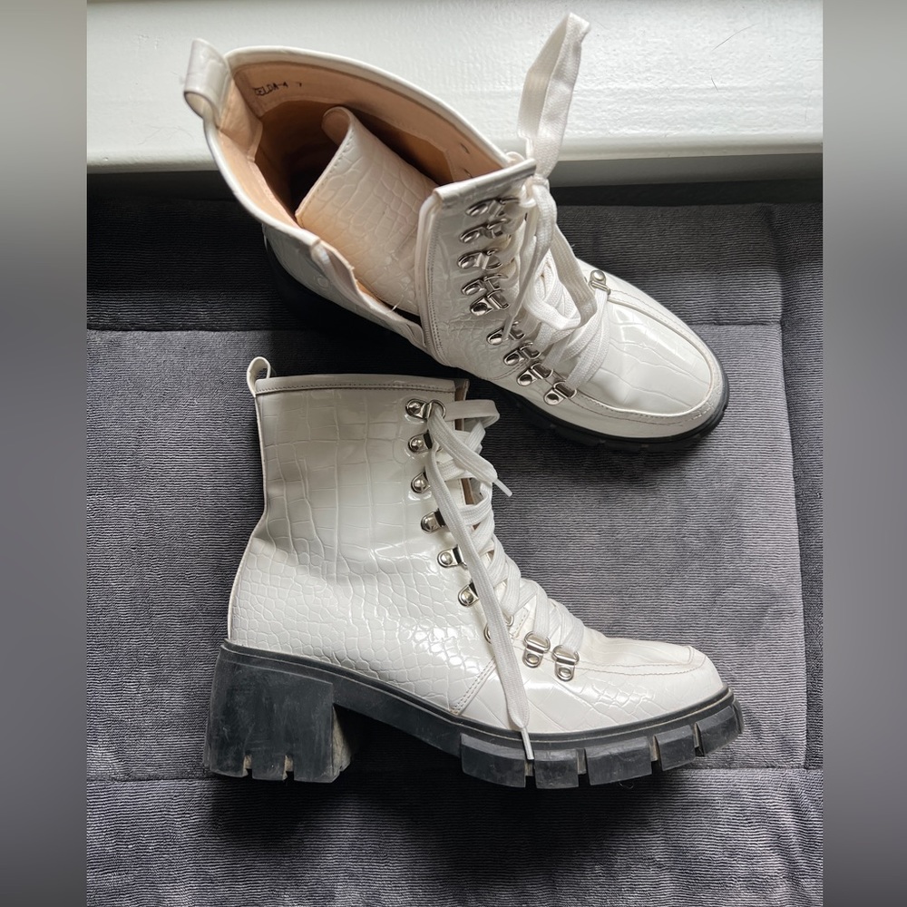 SIMMI white combat boots